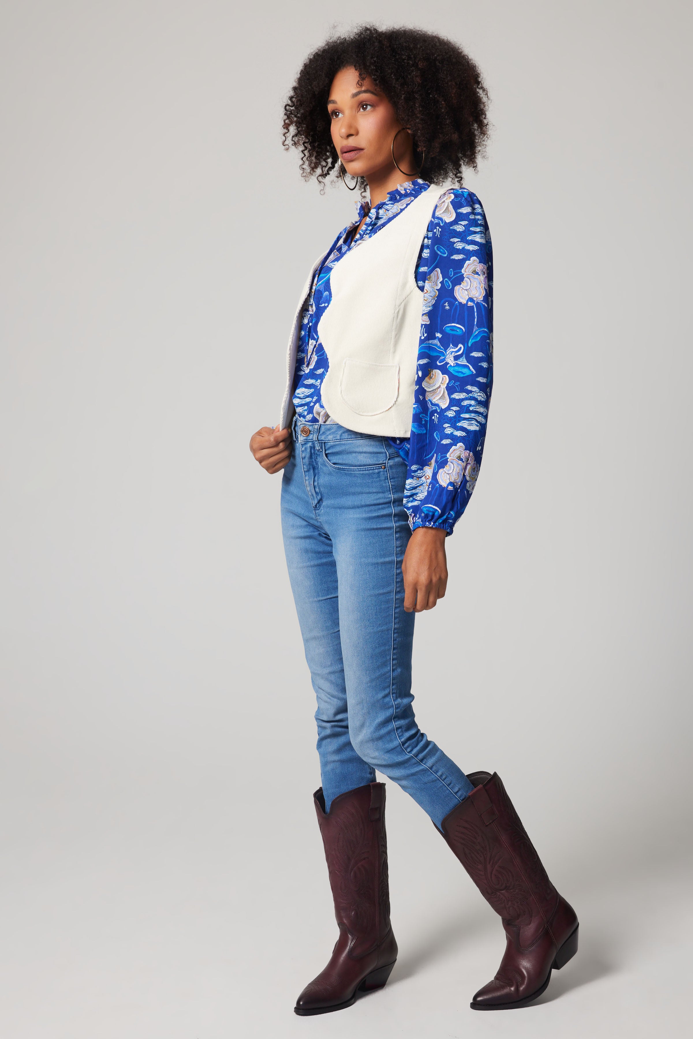 Gilet festonné en velours côtelé – Crème