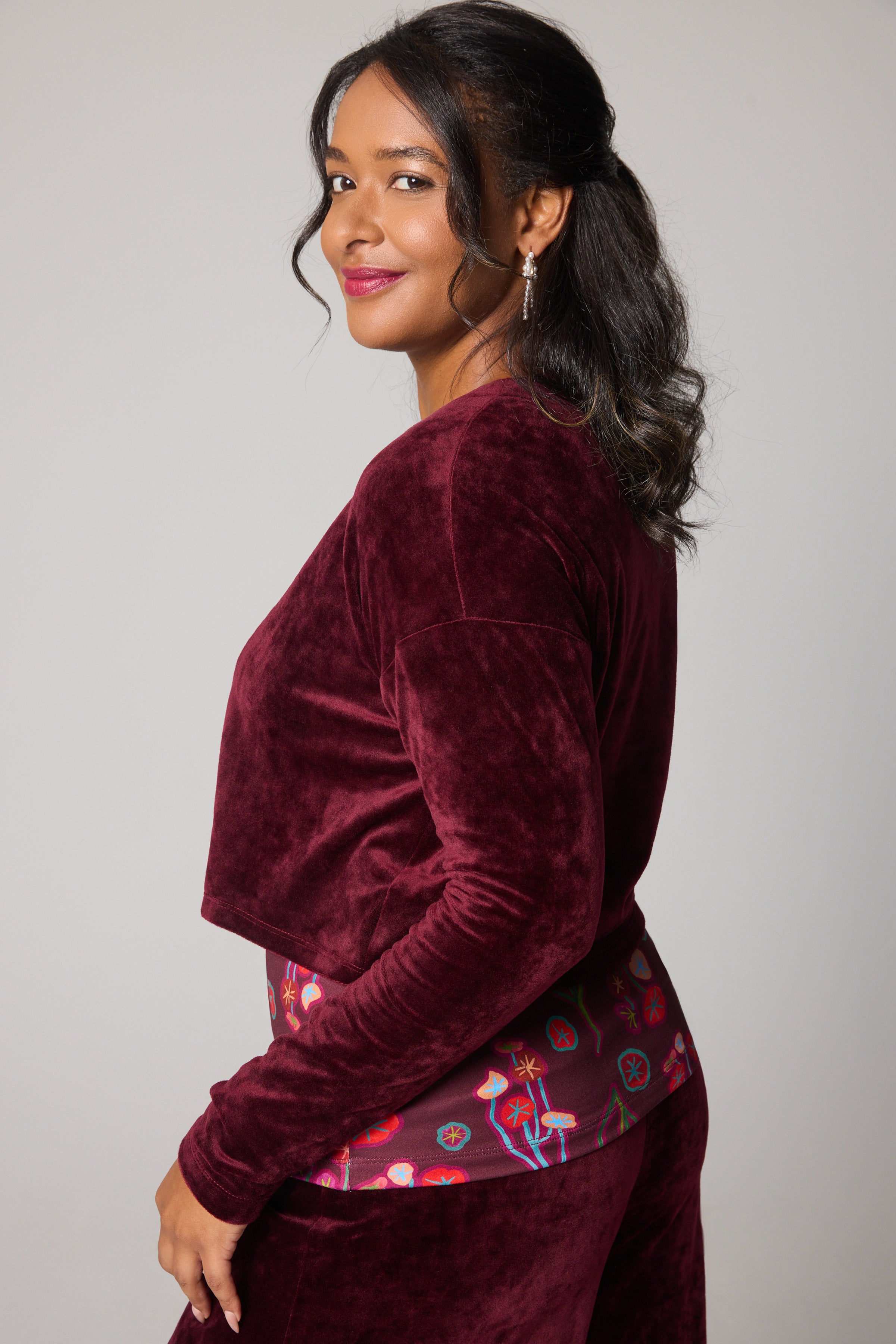 Short Velvet Cardigan - Burgundy