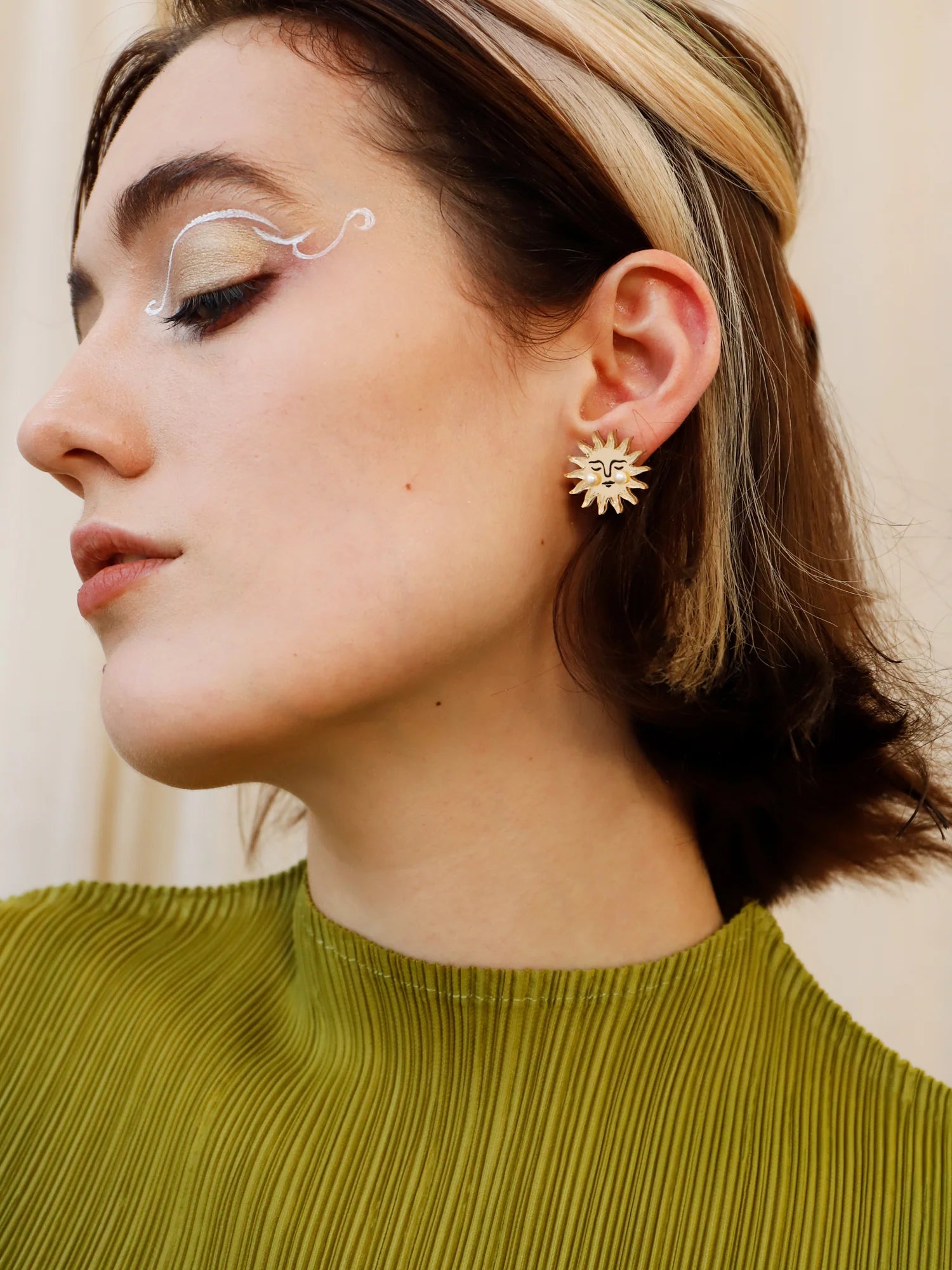 Sun Studs