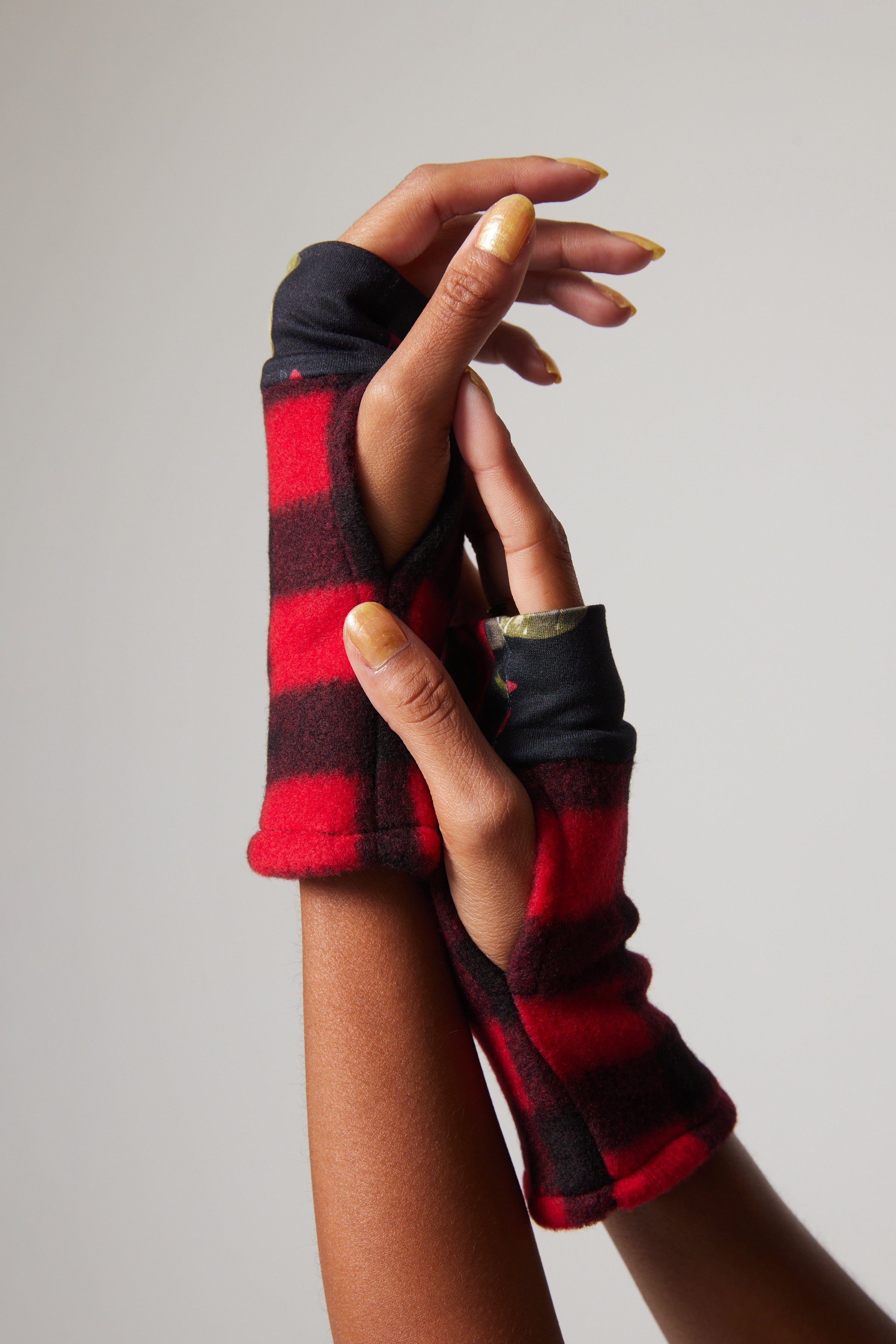 Wrist Warmers - Roses