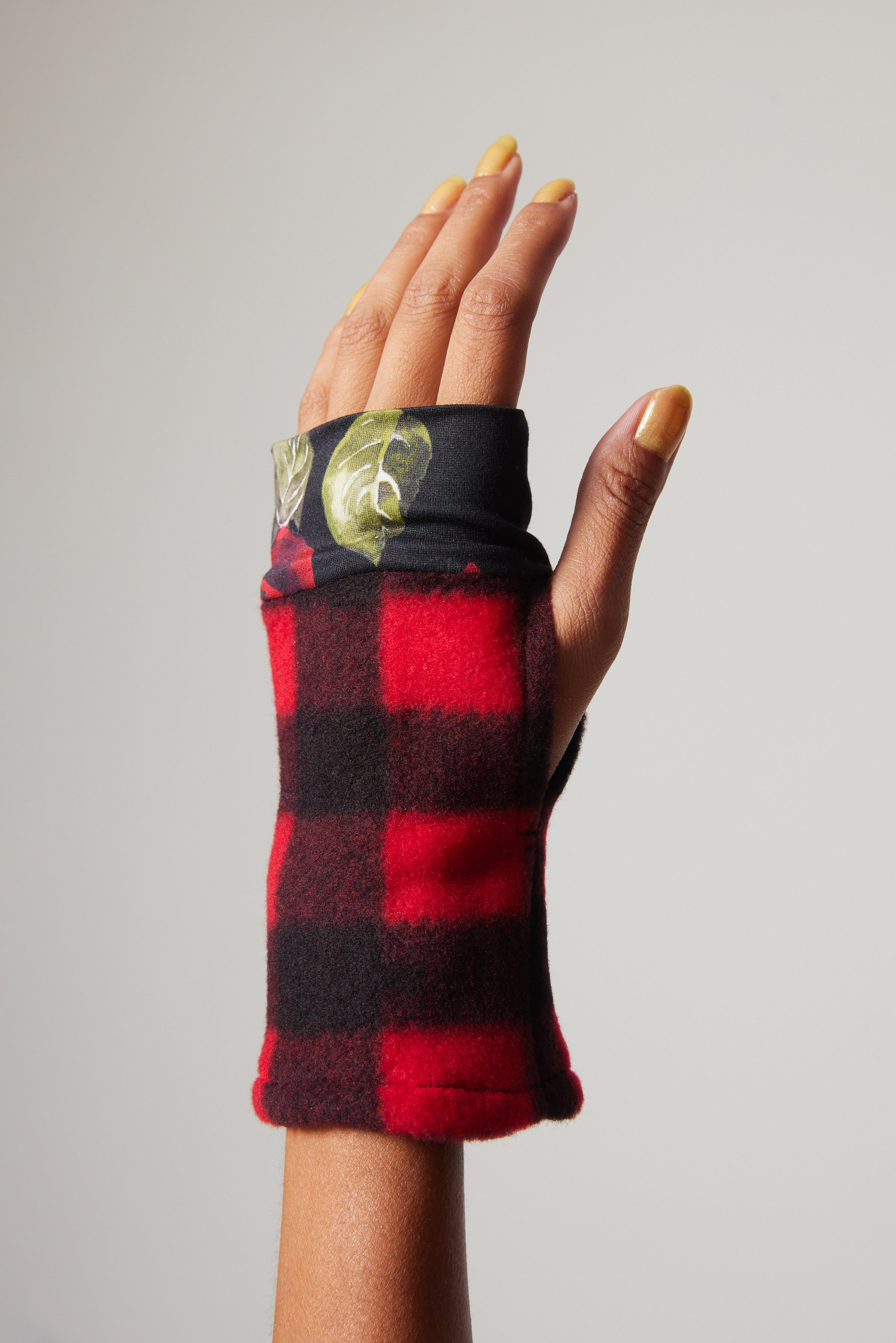 Wrist Warmers - Roses