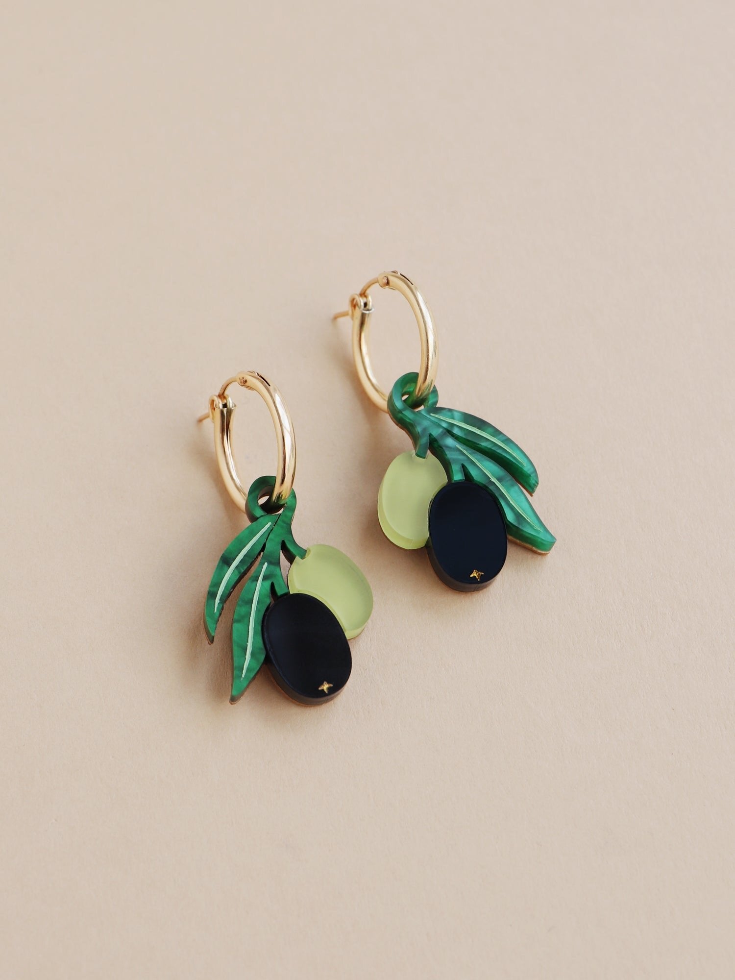 OLIVE HOOPS