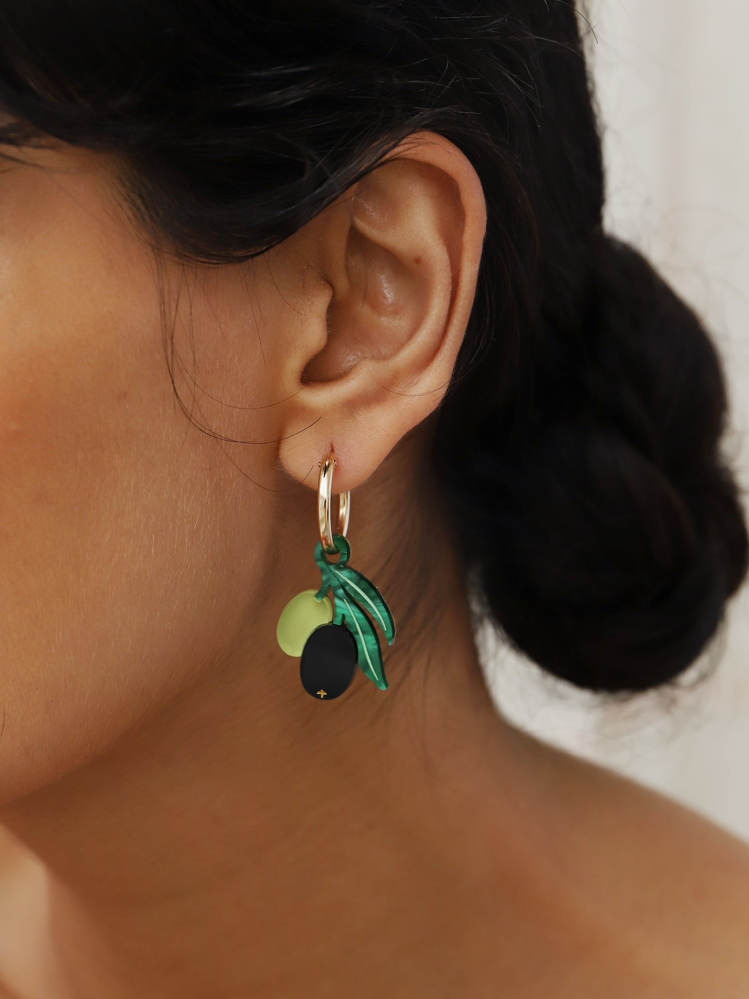 OLIVE HOOPS