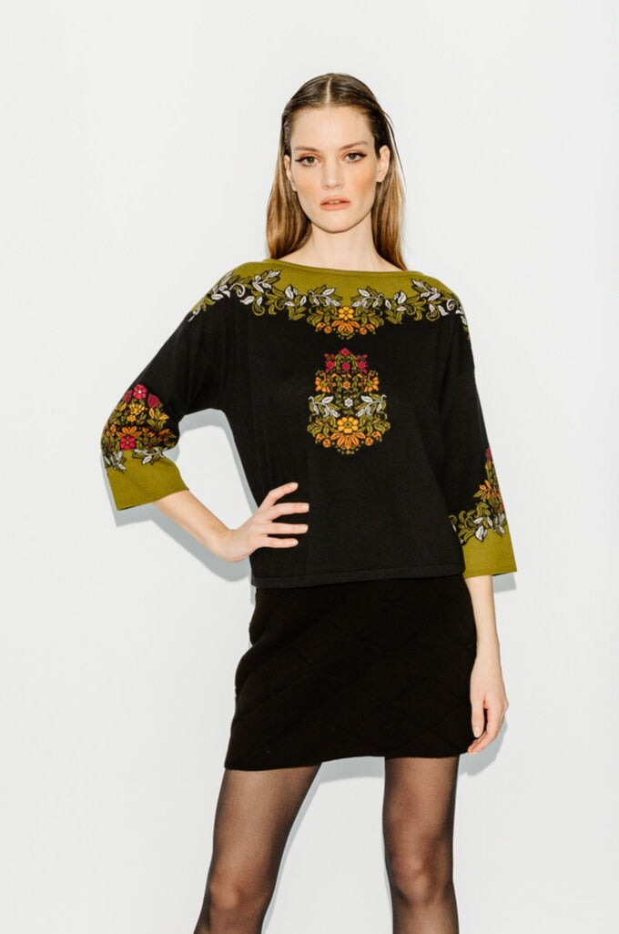 Intarsia Pullover, Floral Motive - Black