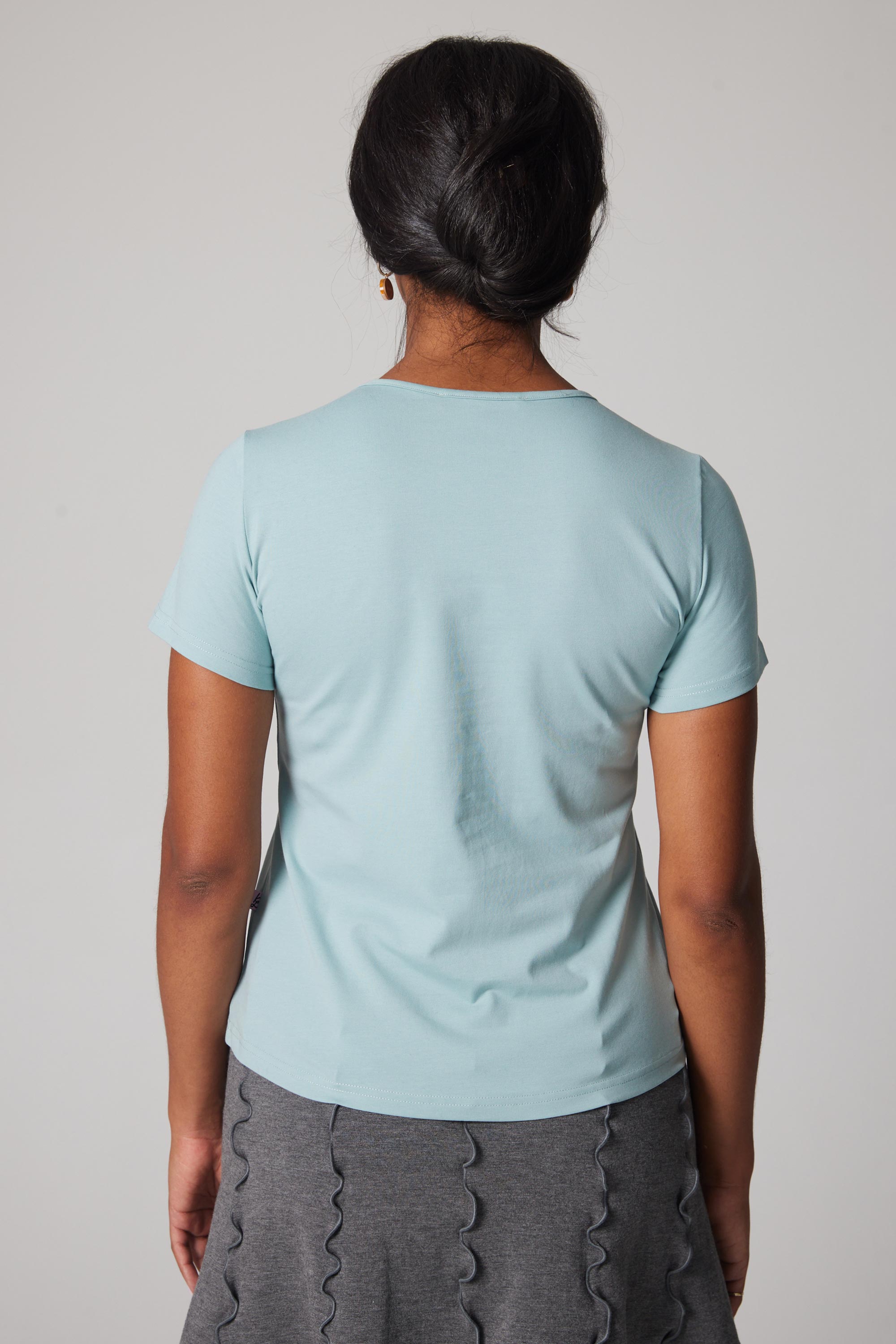 T-shirt bio à encolure dégagée - Bleu écume de mer