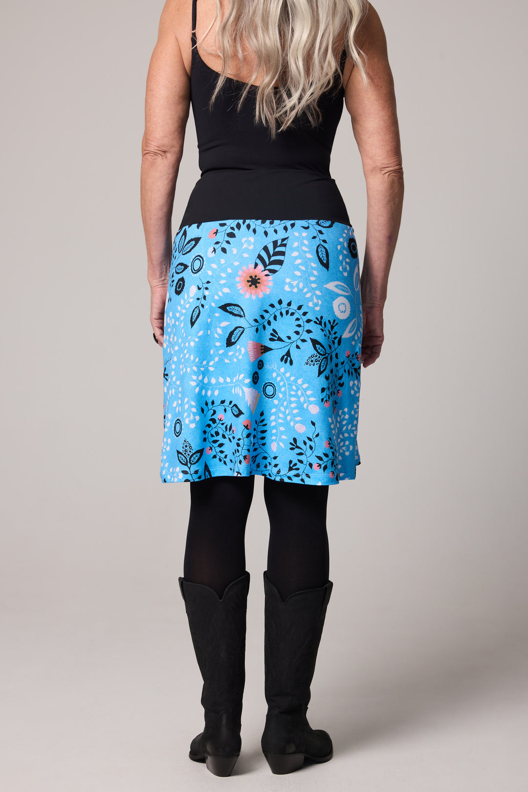 Art Skirt - Spindle Vines