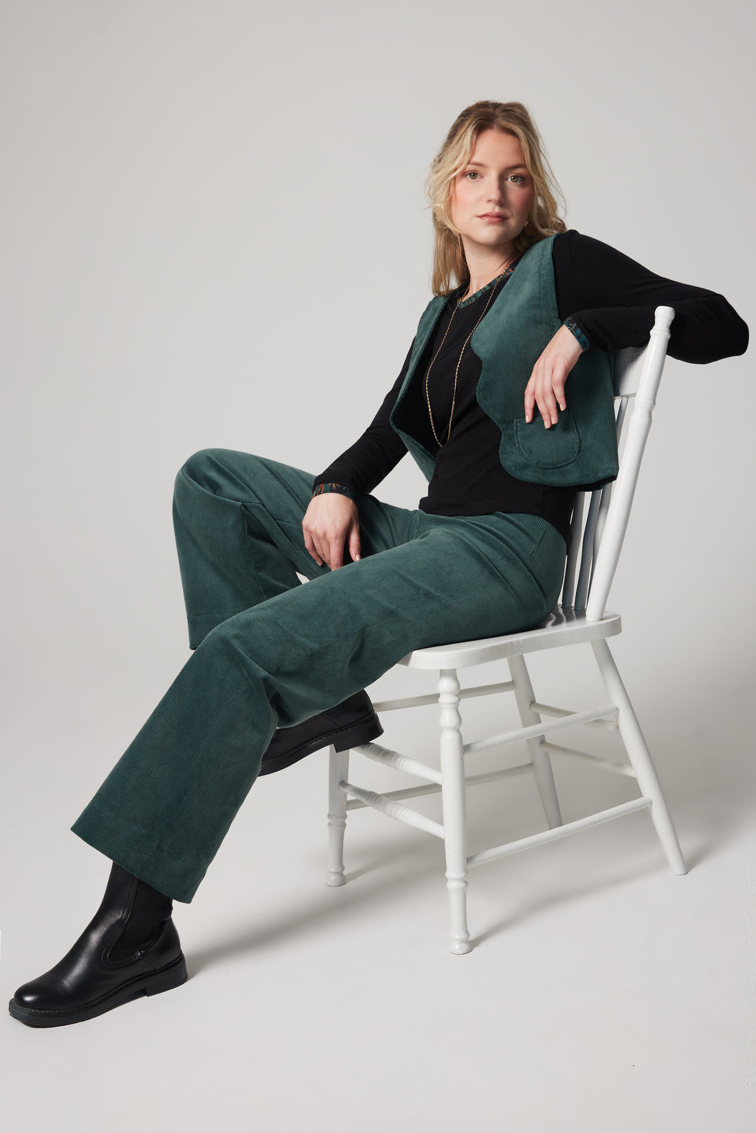 Corduroy scalloped Vest - Green, second view