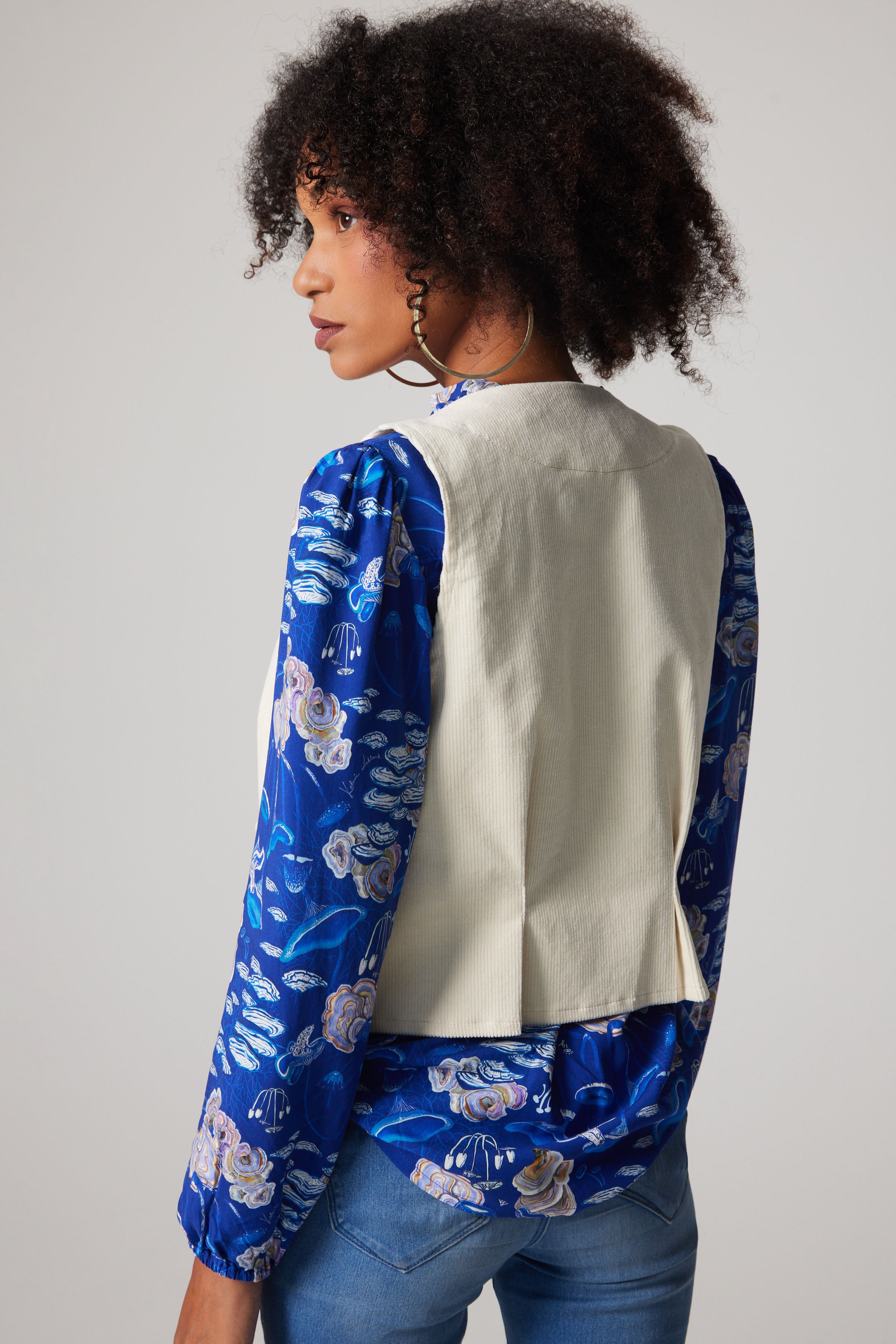 Gilet festonné en velours côtelé – Crème