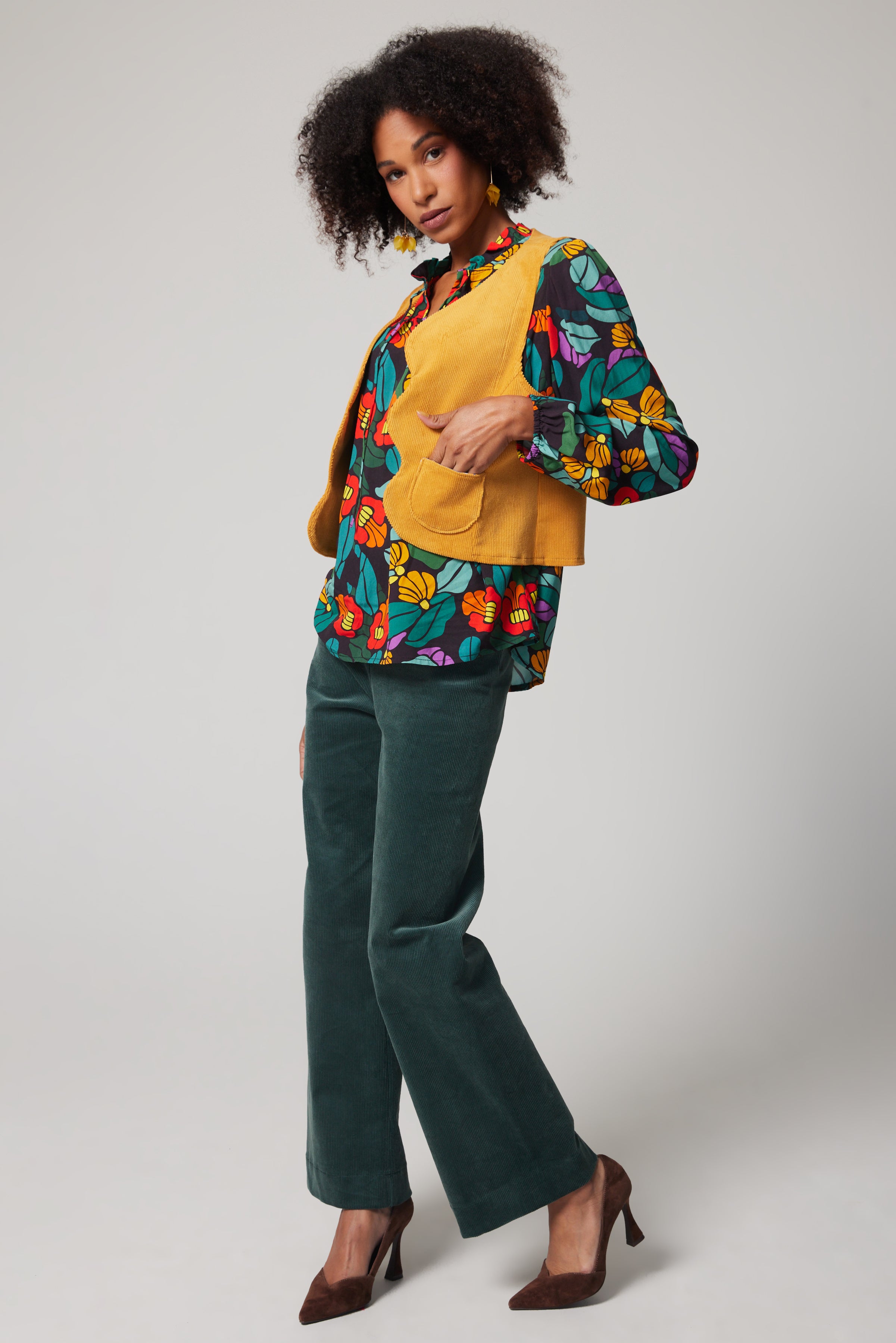 Corduroy scalloped Vest - Ochre