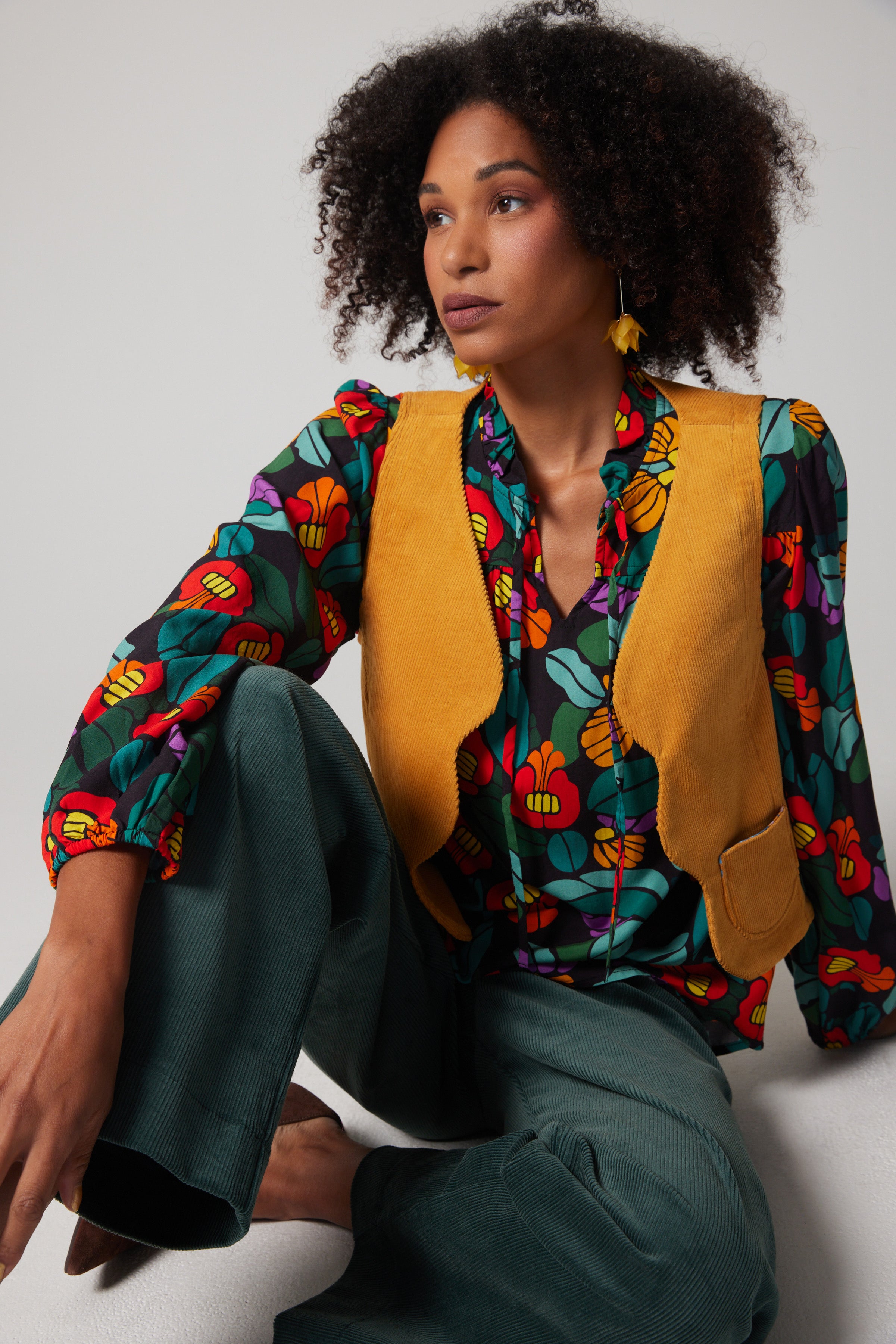 Corduroy scalloped Vest - Ochre