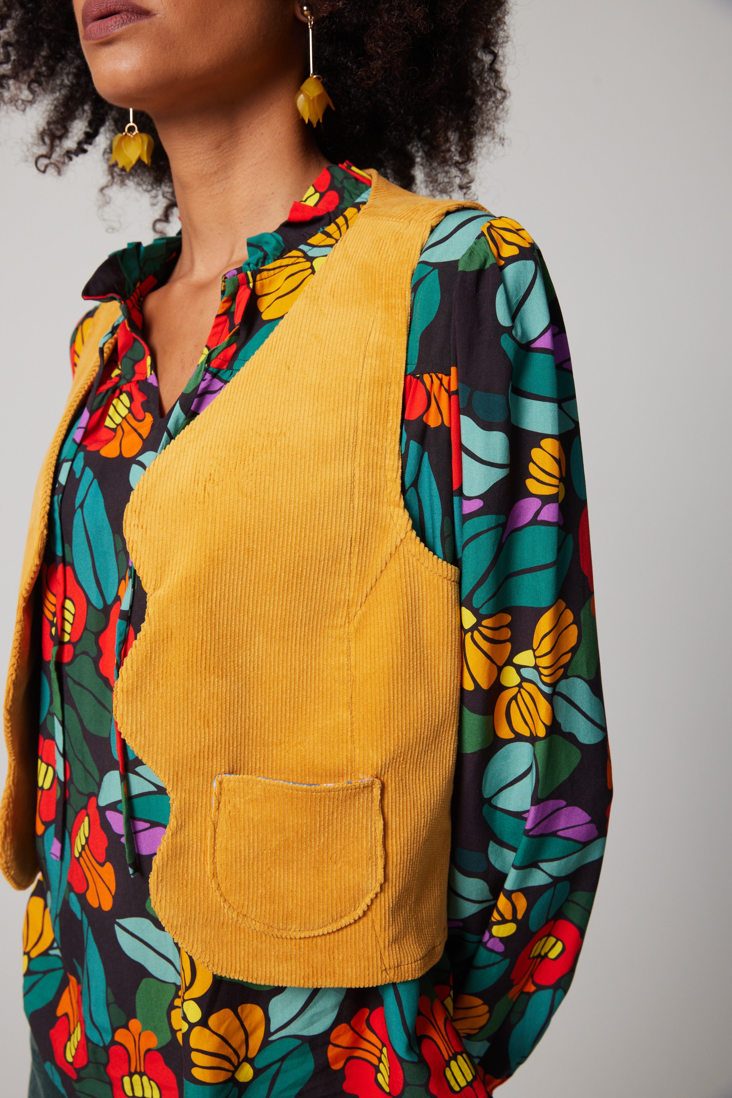 Corduroy scalloped Vest - Ochre