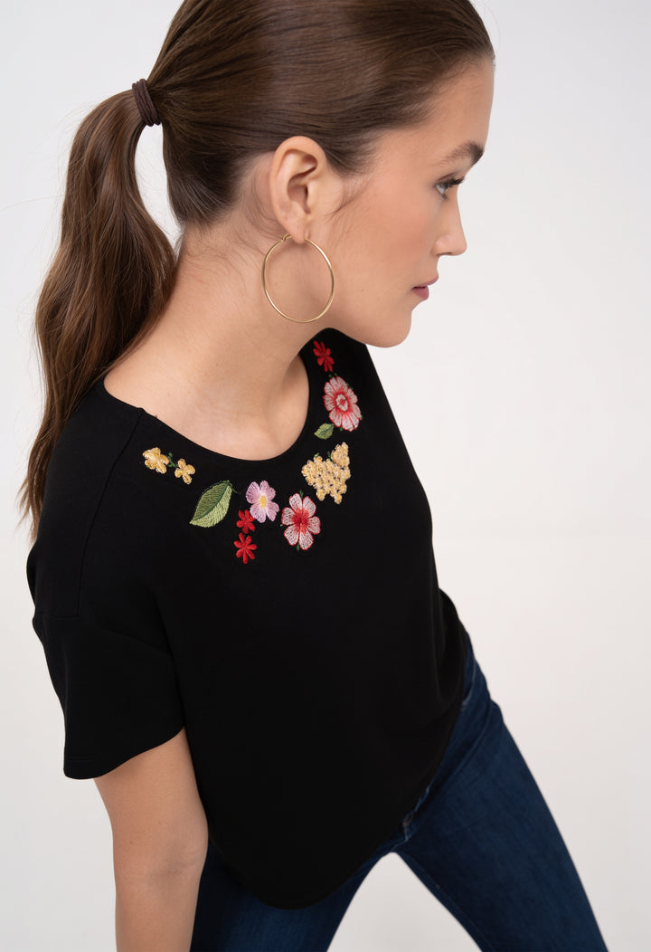 MOMA T-Shirt - Black Embellished