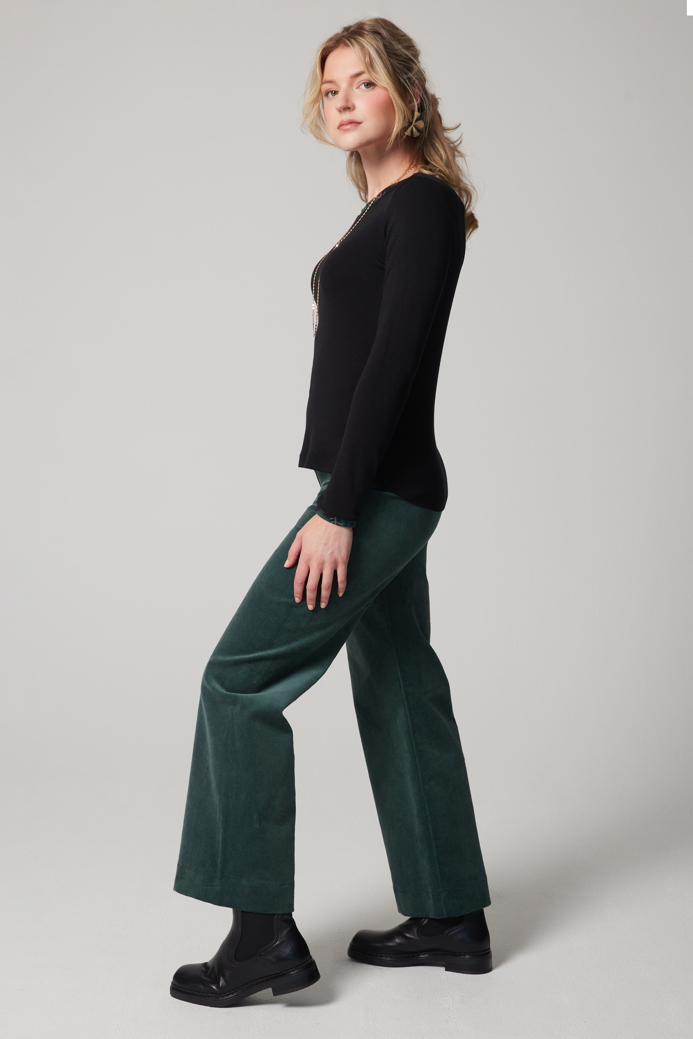 Pantalon droit taille haute en velours côtelé - Vert
