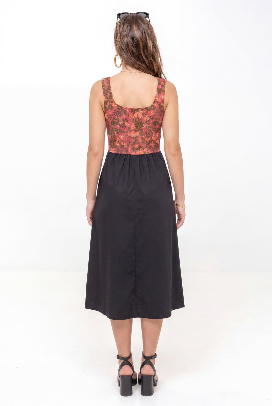 Nouvelle robe classique - Fleurs sauvages, Rouge