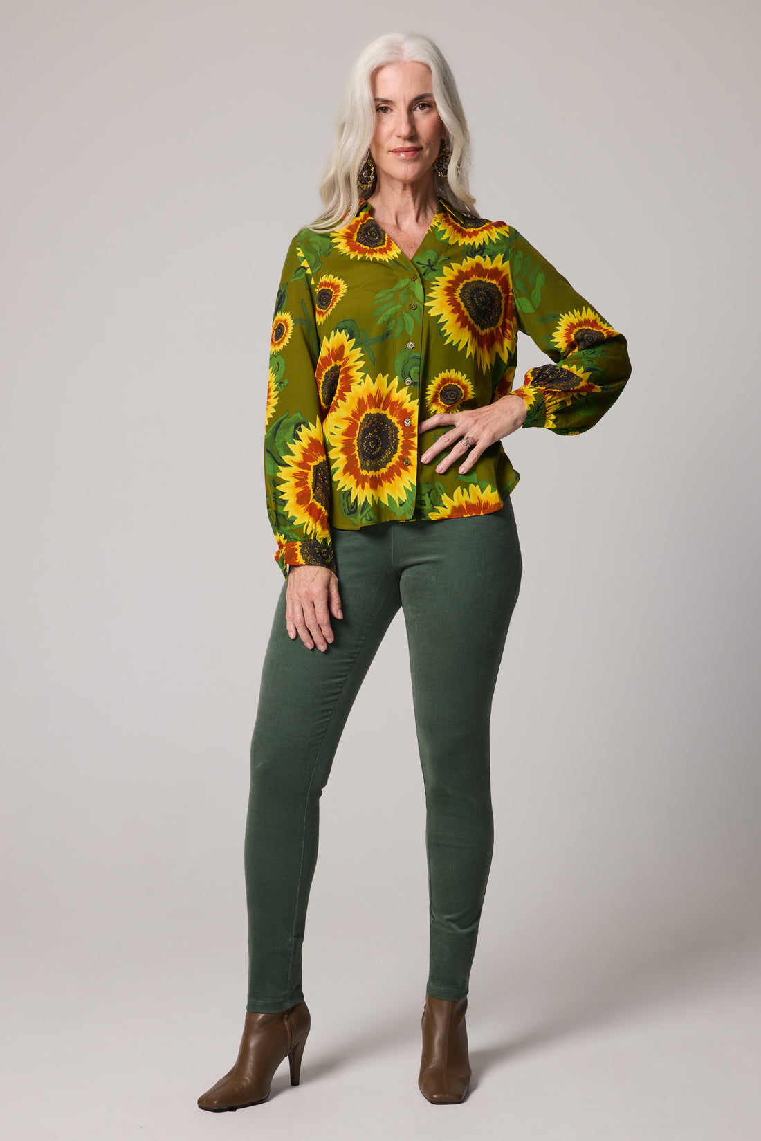 New Slim-Fit Velvet Corduroy Pants - Green
