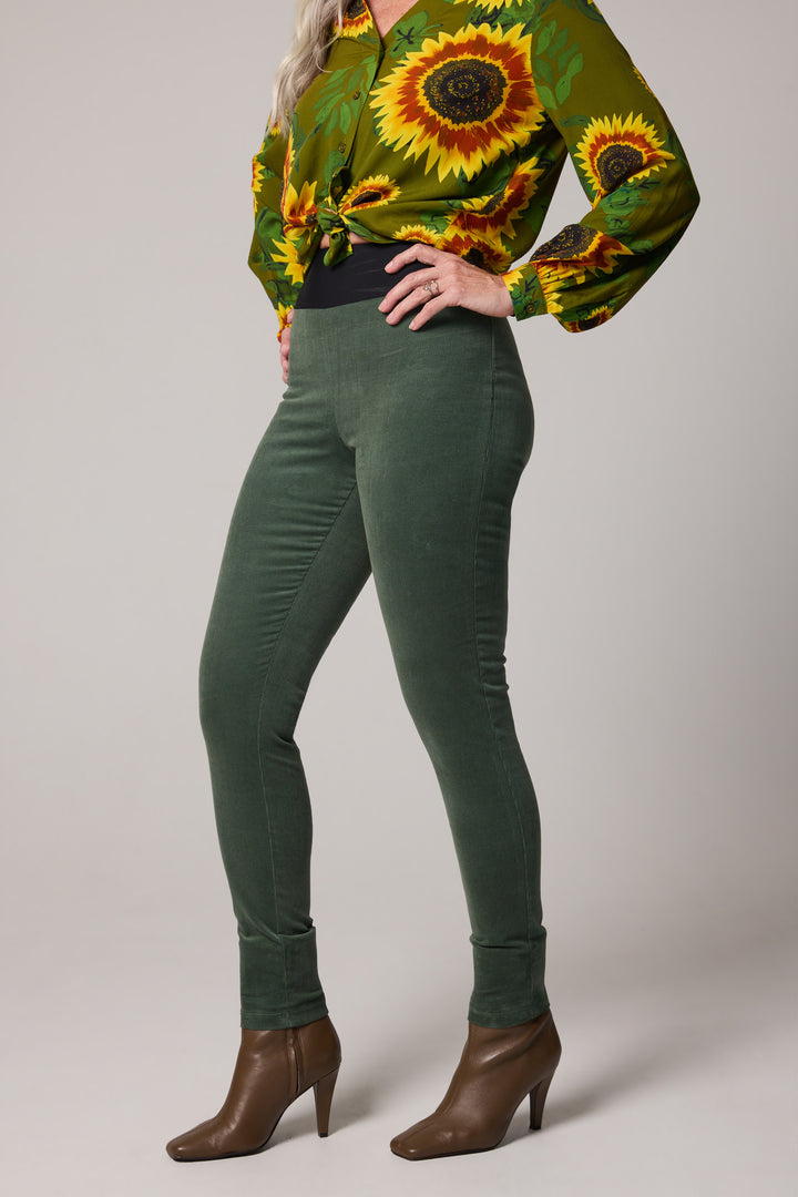 New Slim-Fit Velvet Corduroy Pants - Green