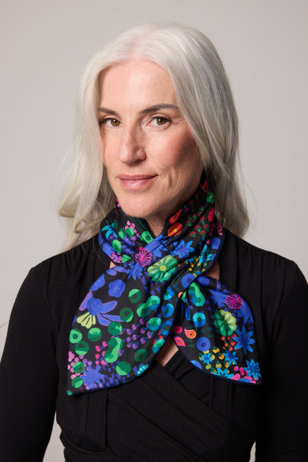 Slot Scarf - Colourama, Black