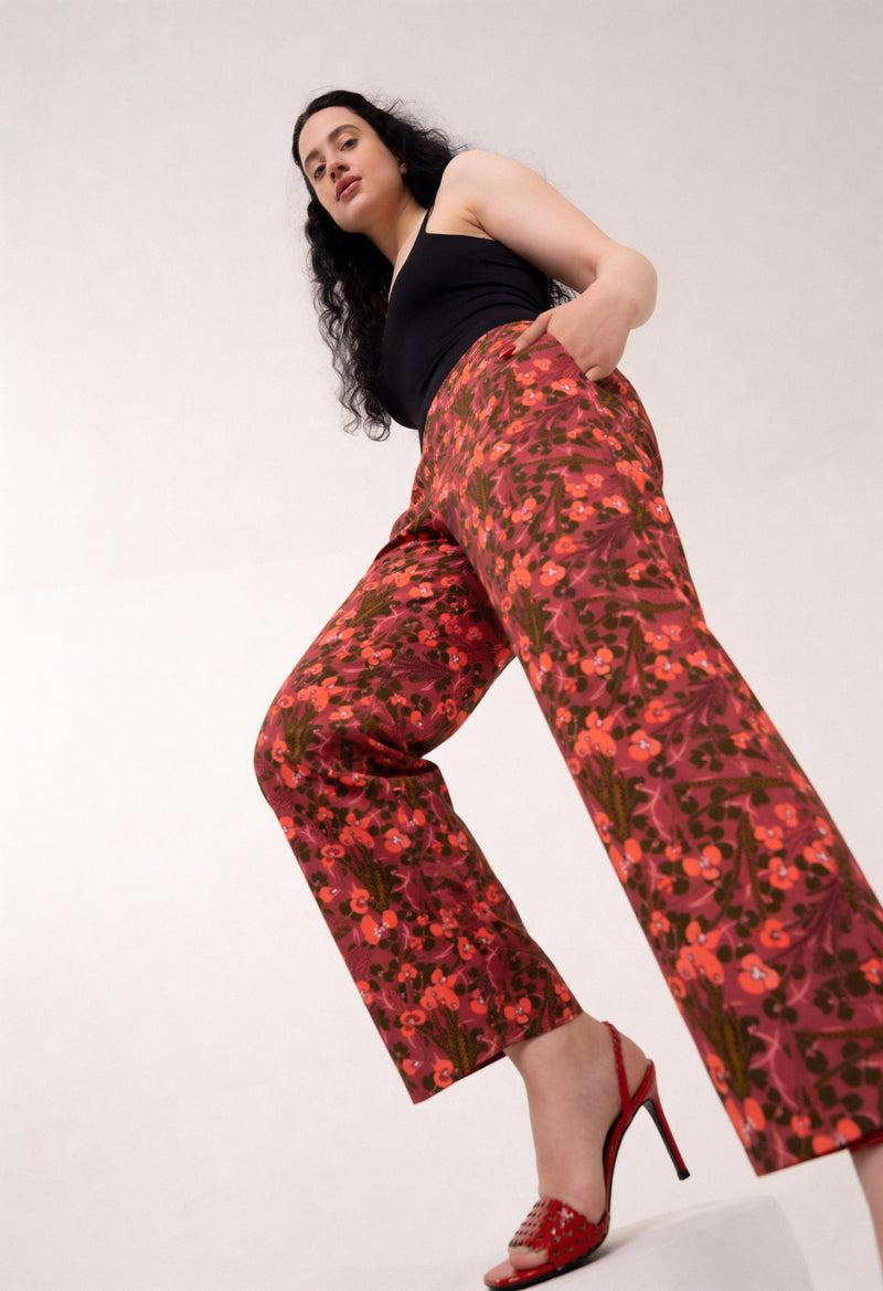 Pantalon en coton taille mi-haute - Fleurs sauvages, rouge