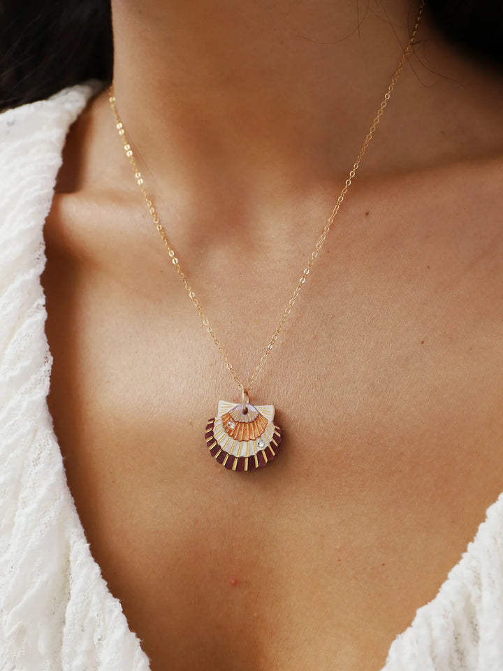 Wolf &amp; Moon - Scallop Shell Necklace